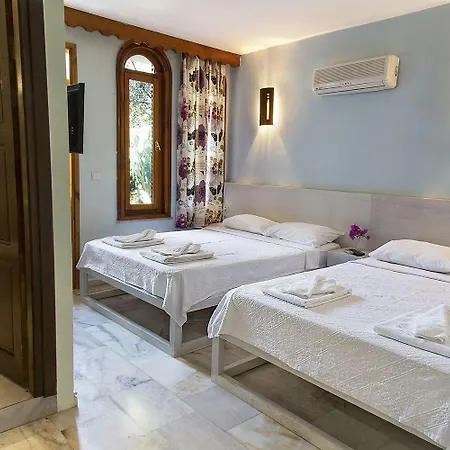 Club Antiphellos Hotell 3*