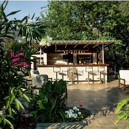 Hotell Club Antiphellos 3*