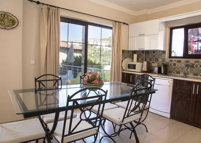 Hotel Club Antiphellos 3*